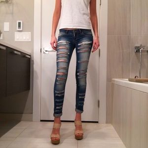 Distressed Low Waist Jeans